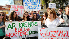 Moksleiviai prie &Scaron;vietimo ir mokslo ministerijos
