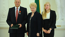 Lietuvos sportininkams - apdovanojimai i&scaron; prezidentės Dalios Grybauskaitės rankų