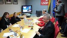 Rinkimai 2012: rinkimų rezultatų laukimas socialdemokratų būstinėje 