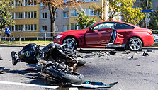Motociklo ir BMW avarija Žirmūnų gatvėje