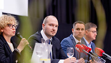 Gintautas Jak&scaron;tas, Ramūnas Skaudžius, Dainius Žvirdauskas