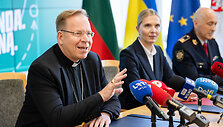 Gintaras Gru&scaron;as, Agnė Bilotaitė, Saulius Greičius