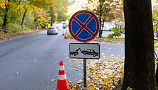 Kelio ženklai prie Rokanti&scaron;kių kapinių