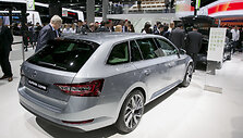 &bdquo;Skoda&ldquo; automobilių stendas Frankfurto automobilių parodoje