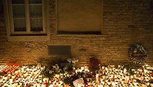 Minia vilniečių atėjo pagerbti Paryžiaus teroro atakų aukų