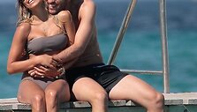 Olandų futbolininkas Rafaelis van der Vaartas su žmona Sylvie