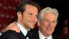 Bradley Cooperis (kairėje) ir Richardas Gere'as