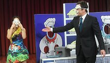 Lucy Liu ir Jimmy Fallonas