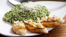 Daugiaryžis su &scaron;pinatais