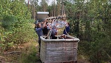 &Scaron;veicarų dujinio baliono pilotų Walterio Gschwendtnerio ir Balthasaro Wicki nusileidimas Dzūkijos mi&scaron;kuose 