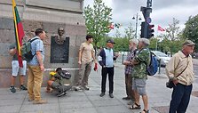 Vilniuje nuimama be leidimo pakabinta atminimo lenta Kaziui &Scaron;kirpai