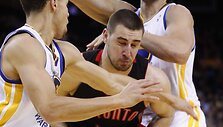 Stephenas Curry, Jonas Valančiūnas ir Andrew Bogutas