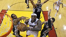 LeBronas Jamesas ir Timas Duncanas