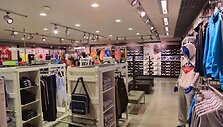 "Adidas" fran&scaron;izė parduotuvė &Scaron;iauliuose