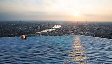 &bdquo;Infinity London&ldquo; baseinas