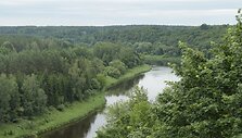 Nuo Punios piliakalnio atsiveria Nemuno ir neaprėpiamo &scaron;ilo vaizdai