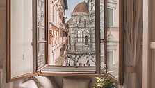 Window to the Duomo. @girlgoneabroad nuotr.