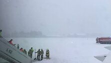 Rygoje &bdquo;Air Baltic&ldquo; lėktuvas nuslydo nuo tako