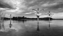 Jules Robi Verne ir Geri Dagys &bdquo;SWAN Ballerina&ldquo;