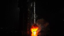 Raketa, kelianti &bdquo;Beidou&ldquo; sistemą į orbitą