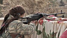 Kurdės, pasirengusios kovai su &bdquo;Islamo valstybe&ldquo;