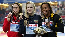 Rūta Meilutytė su varžovėmis.