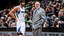 Ricky Rubio ir &bdquo;Timberwolves&ldquo; treneris Rickas Adelmanas.