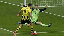 Roberto Lewandowskio smūgis.