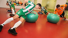 Futbolininkų ir &scaron;okėjų treniruotė