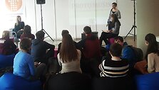 Knygų mugėje įsikūrė interaktyvi ikrauk.lt biblioteka