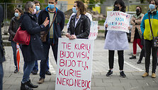 Medikų bendruomenė rengia mitingą prie sveikatos apsaugos ministerijos