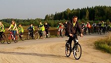Žygio kolonos prie&scaron;akyje- gimnazijos direktorius A. Jakimavičius