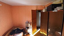 Kambarys prie&scaron; ir po atnaujinimo