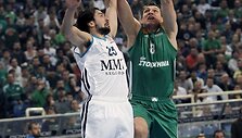 &bdquo;Panathinaikos&ldquo; žaidėjas Jonas Mačiulis prie&scaron; Sergio Llullą