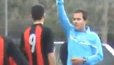 Graikijos mėgėjų futbolo lygoje parodyta žydra kortelė.