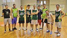 Sporto žurnalistai kovojo krep&scaron;inio turnyre vienas prie&scaron; vieną