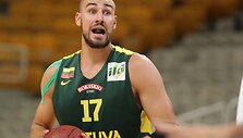 Lietuvos krep&scaron;inio rinktinė kovoja su Italijos komanda: Jonas Valančiūnas