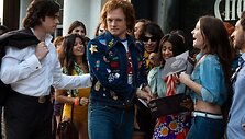 Kadras i&scaron; filmo &bdquo;Rocketman&ldquo;
