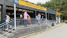 Automobilių eilės prie &bdquo;Regitros&ldquo;