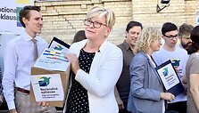 Konservatoriai savo rinkimų projektą piliečiams pristatė prie turgaus