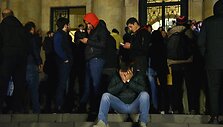 Dėl pralaimėjimo Kalnų Karabacho kare įsiutę protestuotojai Jerevane