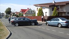 Antradienį apie vidurdienį Panerių ir Vytauto gatvių sankryžoje, Jonavoje, įvyko automobilių avarija.