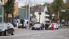 Kaune automobiliu &bdquo;Tesla&ldquo; partrenkė 15-metį