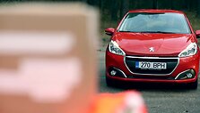 atnaujinto-peugeot-208-avarinio-stabdymo-sistemos-city-brake-bandymas