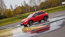 Elektroninės stabilumo sistemos bandymai su &bdquo;Subaru XV&ldquo;