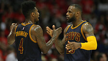 Imanas Shumpertas ir Lebronas Jamesas