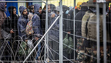 I&scaron; Rūdninkų migrantų stovyklos (&Scaron;alčininkų r.) gyventojai i&scaron;keliami į Kybartų (Vilkavi&scaron;kio r.) užsieniečių registracijos centrą
