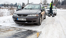 Policija konfiskuoja bėglio automobilį