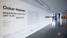 Oskar Hansen paroda &bdquo;Atvira forma&ldquo; Nacionalinėje dailės galerijoje