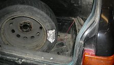 Kontrabandininkų slėptuvė transporto priemonėje